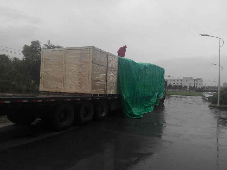 2017年6月北京創(chuàng)聯(lián)匯通電氣-雨中發(fā)貨現(xiàn)場，一直以顧客服務為較好